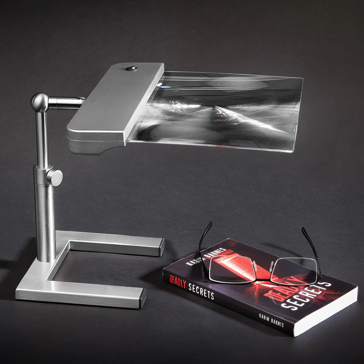 Full-Page Cordless Desk Magnifier