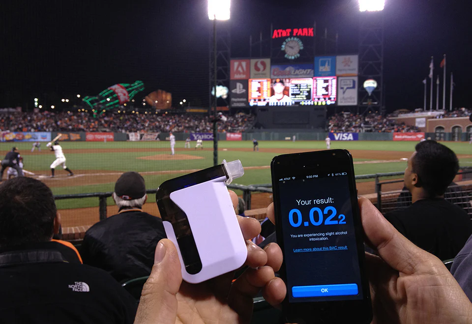 iPhone Breathalyzer - Image 6